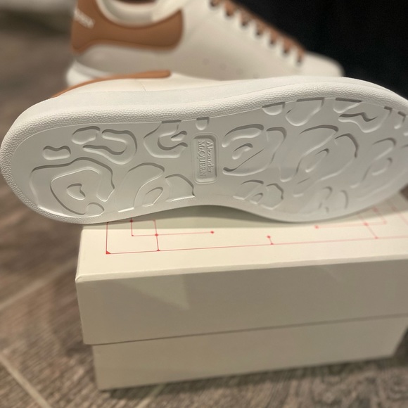 Alexander McQueen Sneakers - Picture 4 of 5